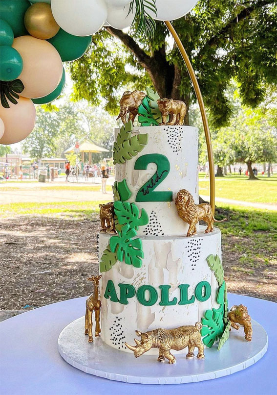 34 Two Wild Birthday Cake Ideas : Green and Gold Wild Cake