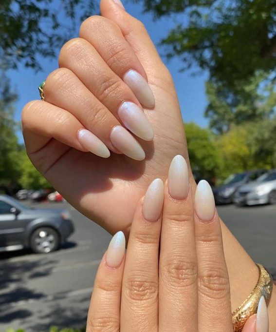 27 Glazed Donut Nails Trend : Ombre Shimmery Pearl Nails