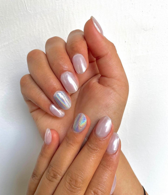 27 Glazed Donut Nails Trend : Chrome Short Nails