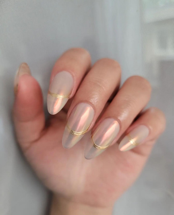 35 Hailey Bieber Pearl Nails : Gold French Line Chrome Nails