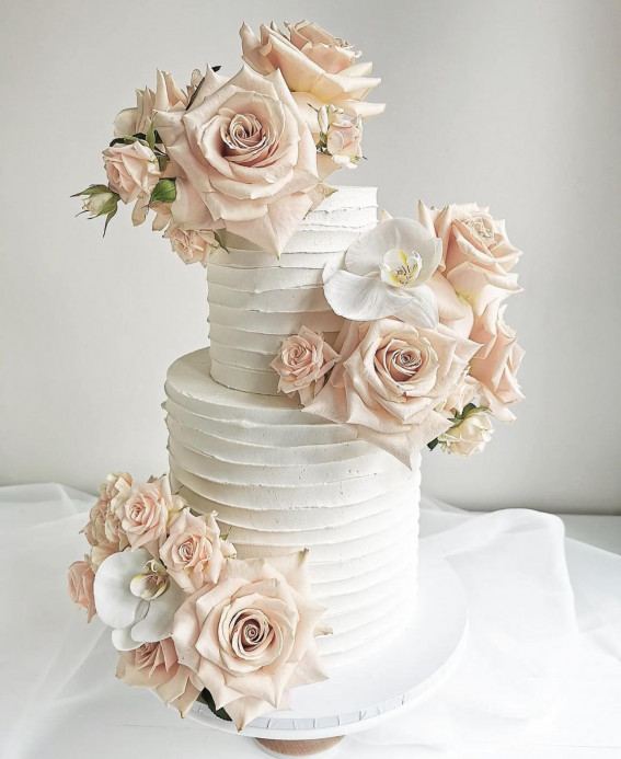 50 Wedding Cake Ideas for 2022 : Textured Classic White Cake