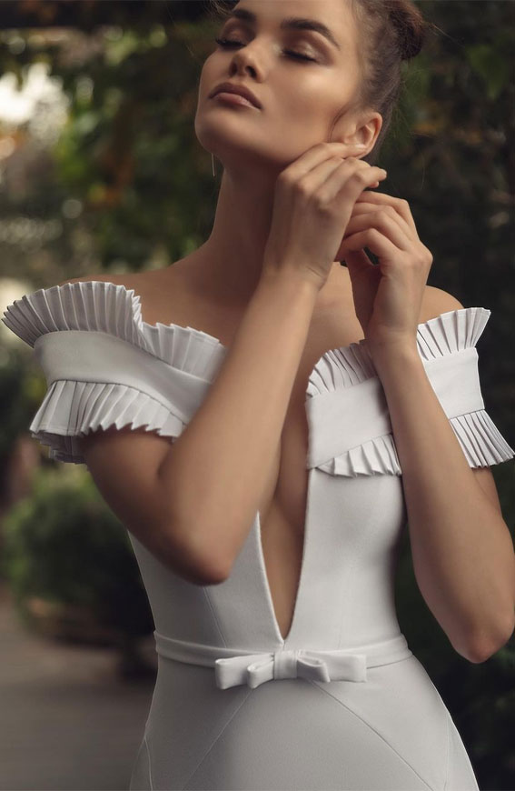 50 Wedding Dresses with Breathtaking Details : Origami of love