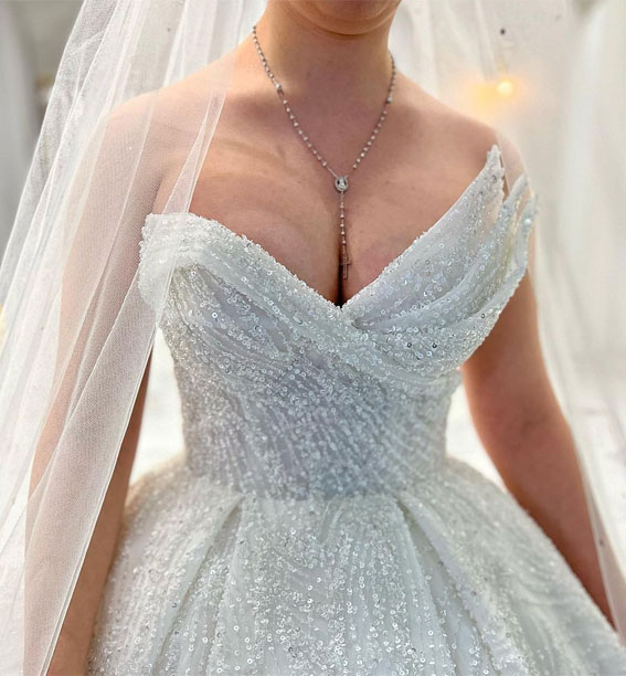 50 Wedding Dresses with Breathtaking Details : Couture Gown