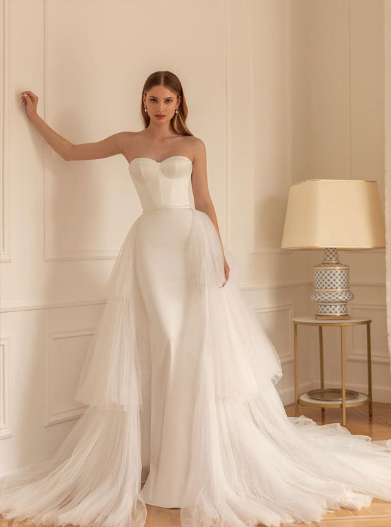 50 Gorgeous Wedding Dresses for 2022 : Sweetheart Fit & Flare + Over Skirt