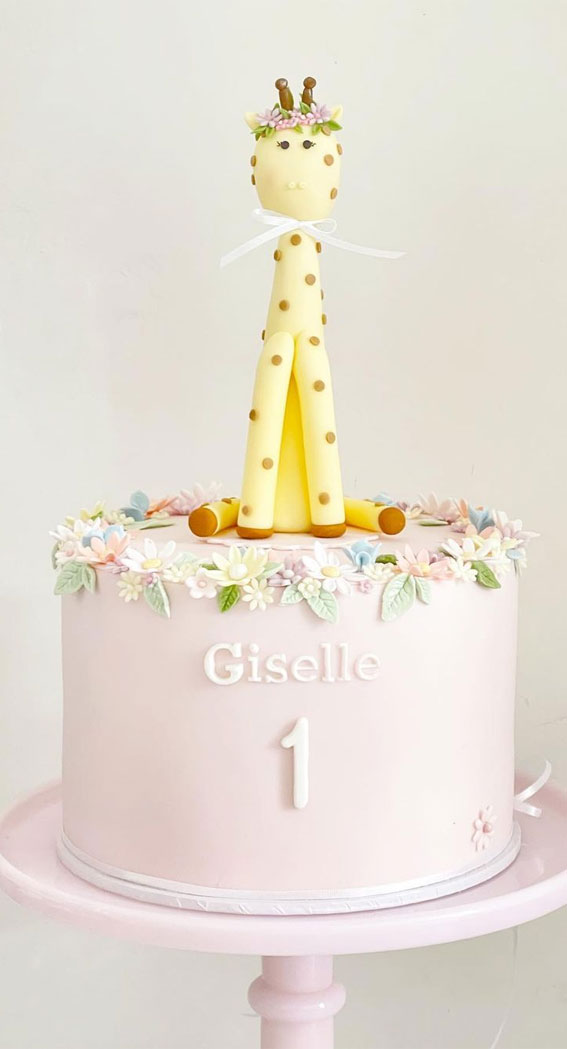 40 Cute First Birthday Cakes in 2022 : Blush Pink Cake Topped with Giraffe