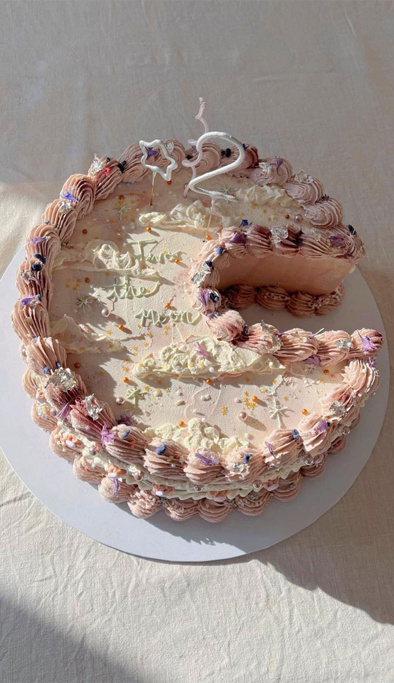40 Best Lambeth Cake Ideas : Cutest Lambeth Cake with Sparkler Candles
