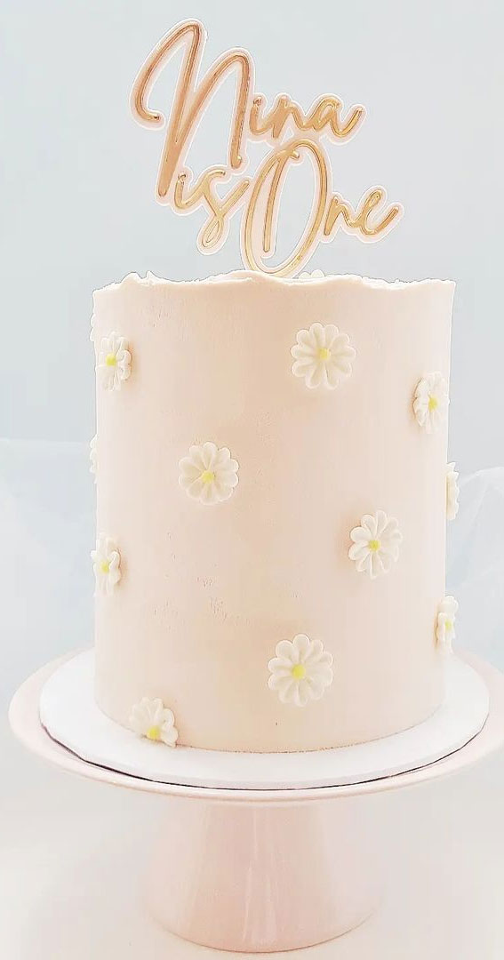40 Cute First Birthday Cakes in 2022 : Simple Daisy Cake