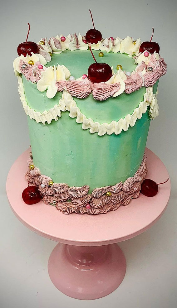40 Best Lambeth Cake Ideas : Green and Mauve Vintage Style Cake
