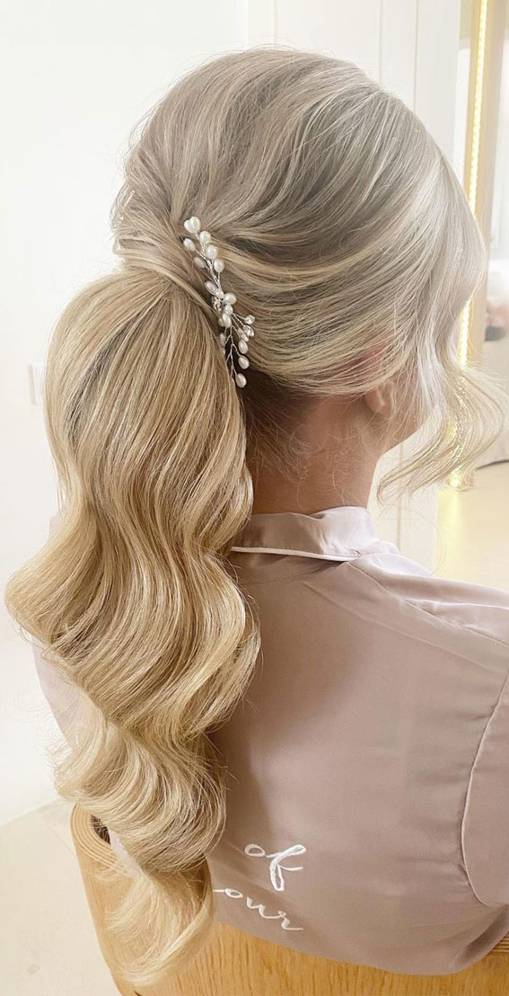 57 Different Wedding Hairstyles For Any Length : Ponytail + Wavy Hollywood