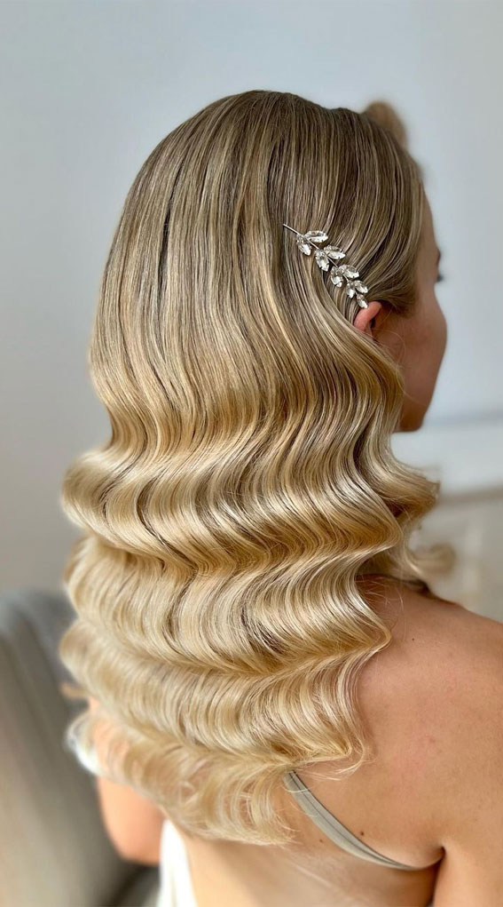 57 Different Wedding Hairstyles For Any Length : Stunning Hair Down Hollywood  Waves