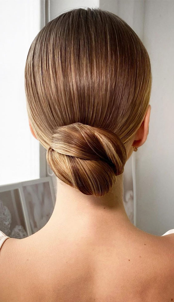 57 Different Wedding Hairstyles For Any Length : Sleek Knot Low Bun