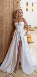 50 Breathtaking Wedding Dresses in 2022 : Simple Sweetheart Wedding Dress