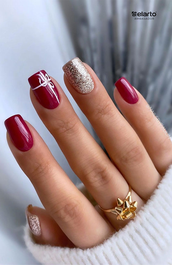 50+ Best Festive Christmas Nails : Red Present Short Nails