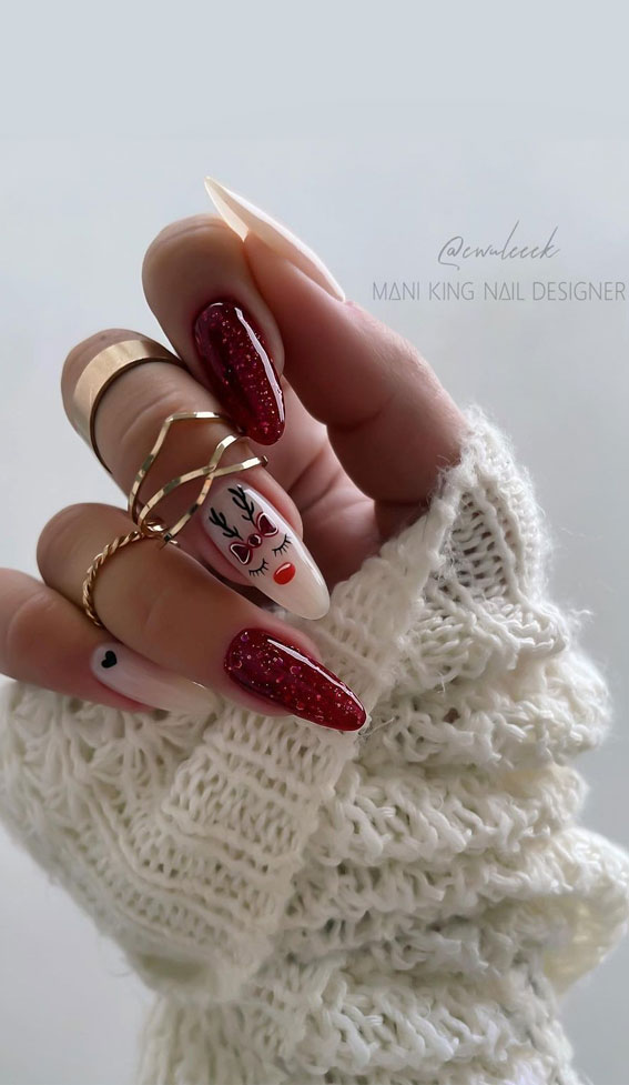 50+ Best Festive Christmas Nails : Red + Reindeer Sheer Nails