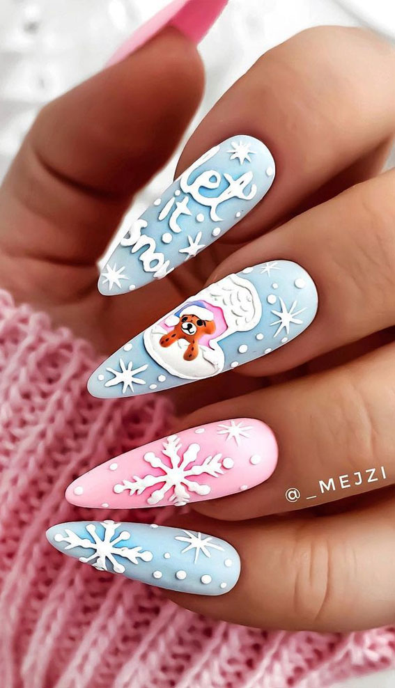  Christmas nails 2022, Christmas nails design, Christmas nails simple, snowflake nails, christmas nails french tip, christmas nails white, christmas nails green, christmas nails long, red christmas nails