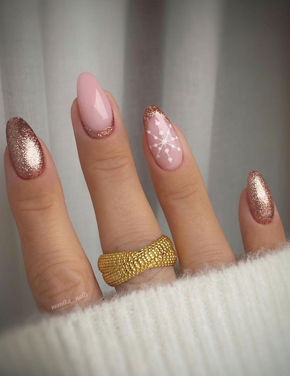 50+ Best Festive Christmas Nails : Snowflake + Rose Gold Nails 