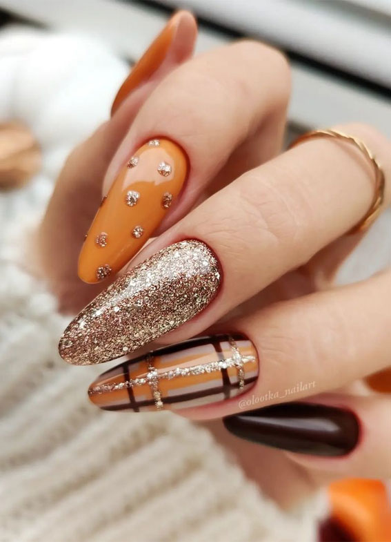 25 Beautiful November Nail Ideas : Brown, Pumpkin Spice & Plaid Nails