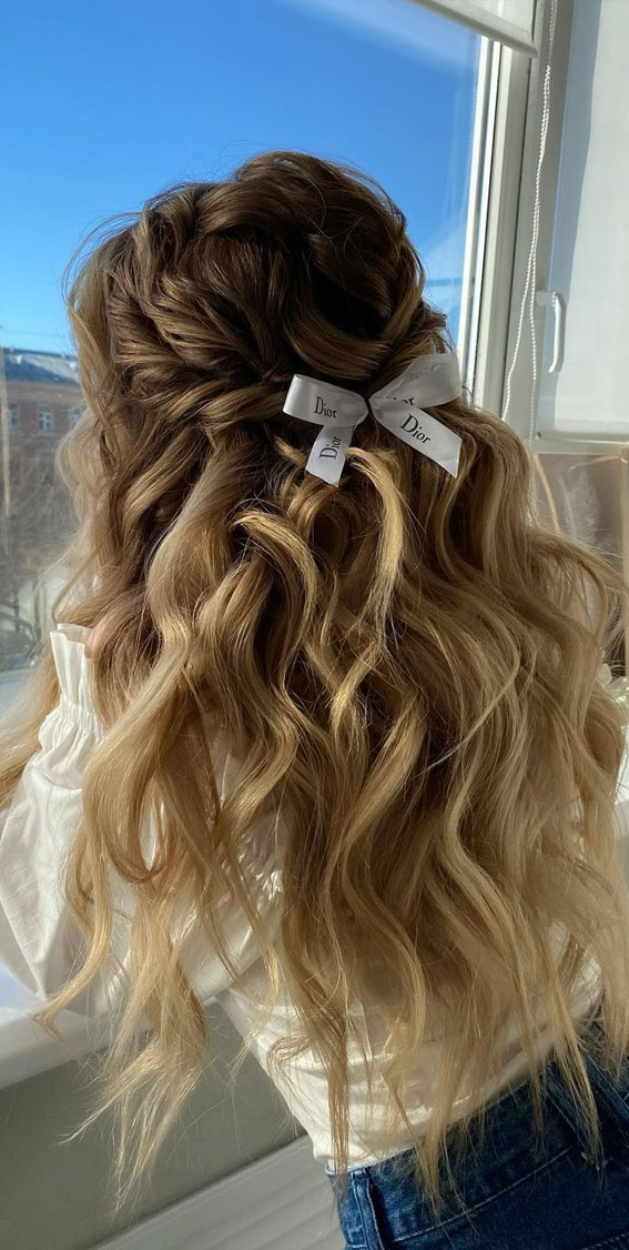 hairstyle for christmas, christmas hair, holiday hair ideas, festive hair ideas, christmas hair ideas, ponytail, half up christmas, new year eve hair ideas