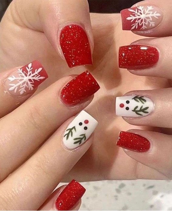 50+ Festive Holiday Nail Designs & Ideas : Shimmery Red & Reindeer Nails