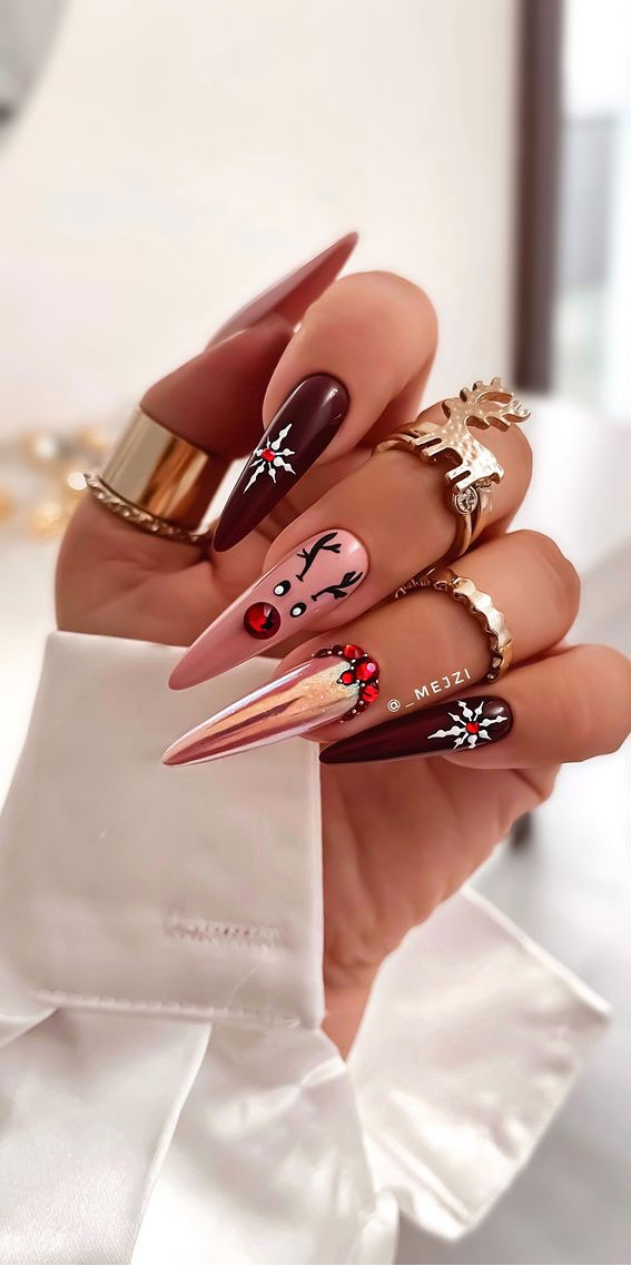 50+ Festive Holiday Nail Designs & Ideas : Gradient Stiletto Nails with Rudolph