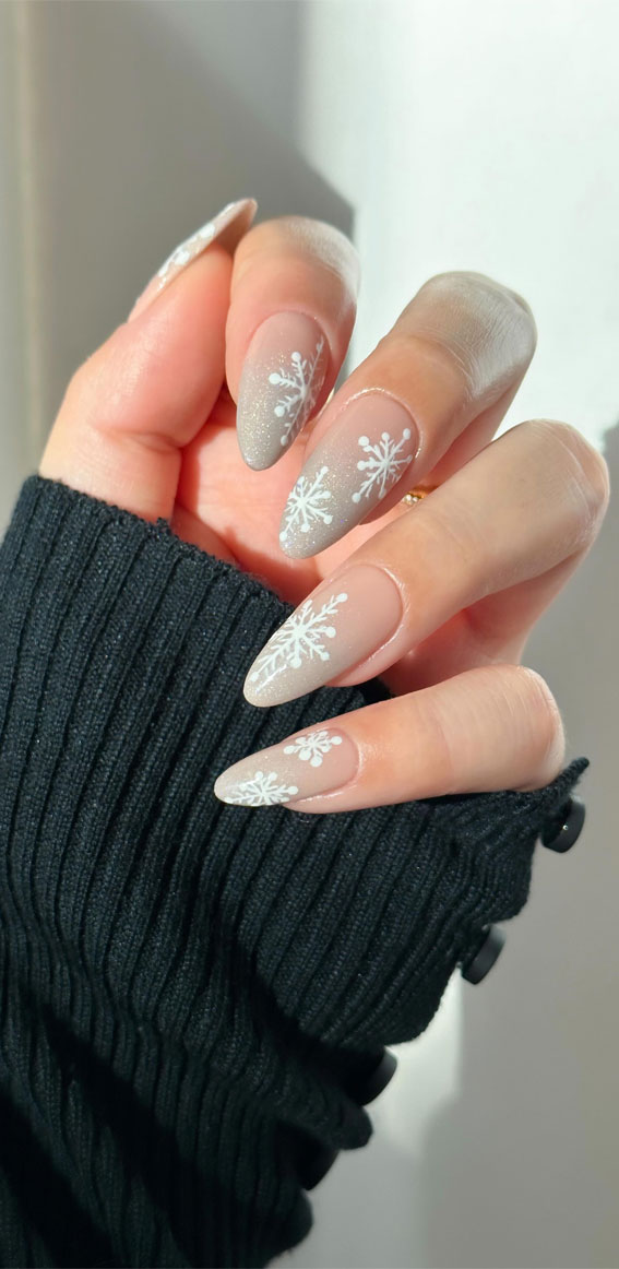 Cristal Nails - Love this charcoal grey and white ombre on... | Facebook