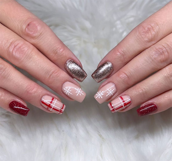 50+ Festive Holiday Nail Designs & Ideas : Red Plaid & Gold Nails