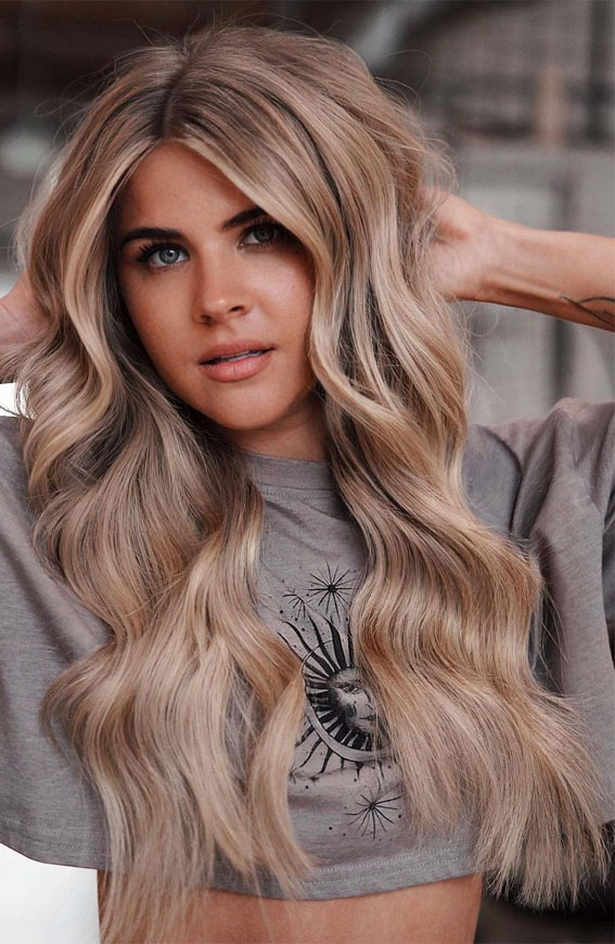 70+ Trendy Hair Colour Ideas & Hairstyles : Metallic Blonde with Volume