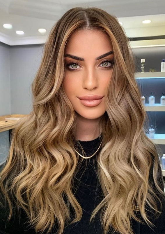 70+ Trendy Hair Colour Ideas & Hairstyles : Golden Beige Medium Length with  Waves