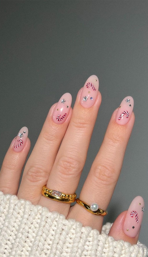 50+ Festive Holiday Nail Designs & Ideas : Simple Christmas Nails with Candy Canes