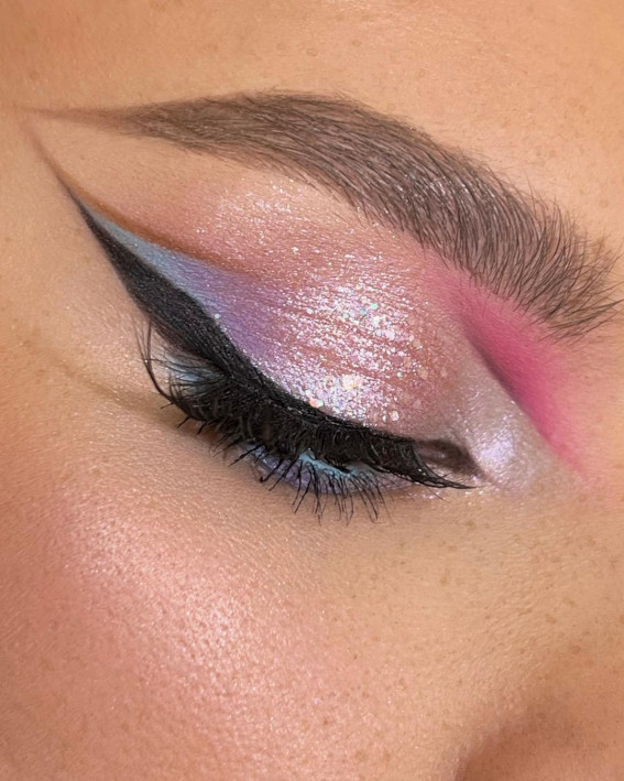 40+ Gorgeous Holiday Makeup Ideas : Soft Shimmery Blue, Pink and Gold