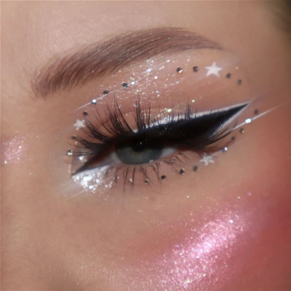 40+ Gorgeous Holiday Makeup Ideas : Falling Stars
