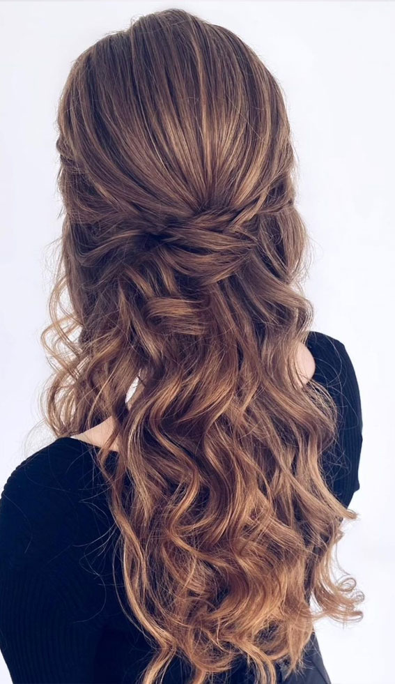 40 Best Prom Hairstyles for 2023 : Soft half-up medium length