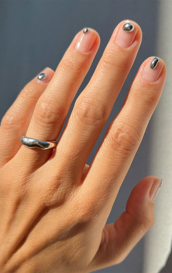 35 Nail Trends 2023 To Have on Your List : Minimalist Metal Natural Nails