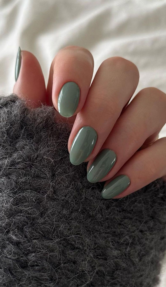 35 Nail Trends 2023 To Have on Your List : Earthy Tone Nails