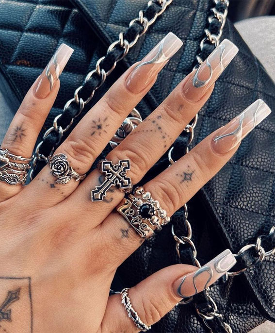 35 Nail Trends 2023 To Have on Your List : Chrome Design Ombre Nails