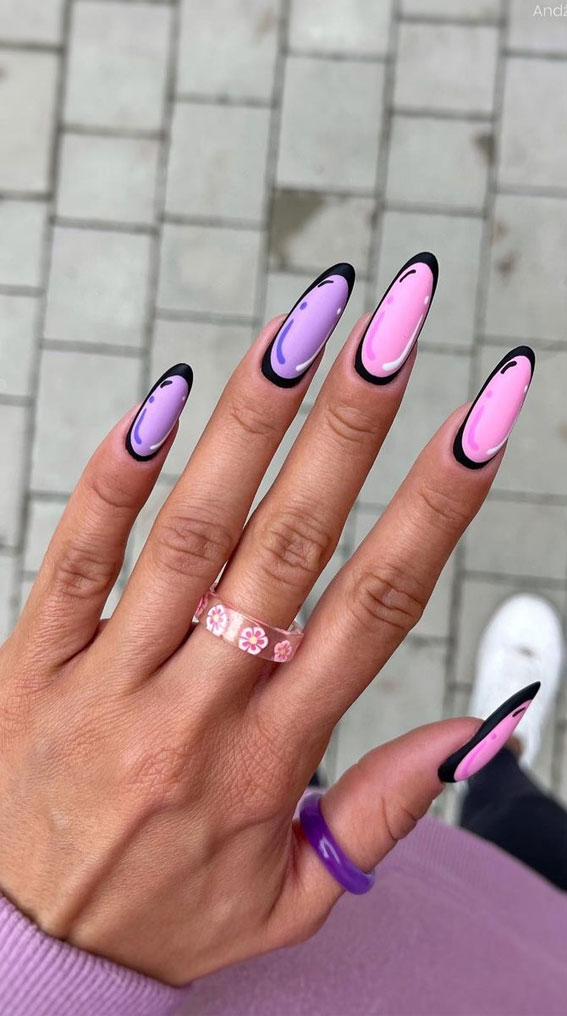 35 Nail Trends 2023 To Have on Your List : Gradient Pink & Lavender Comic Nails