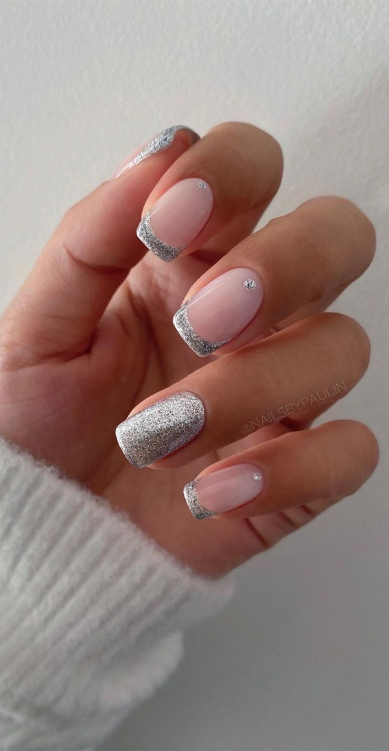 25 Beautiful Neutral Nails To Welcome 2023 : Glitter French Tips