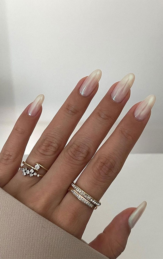 25 Beautiful Neutral Nails To Welcome 2023 : Pearly Nails