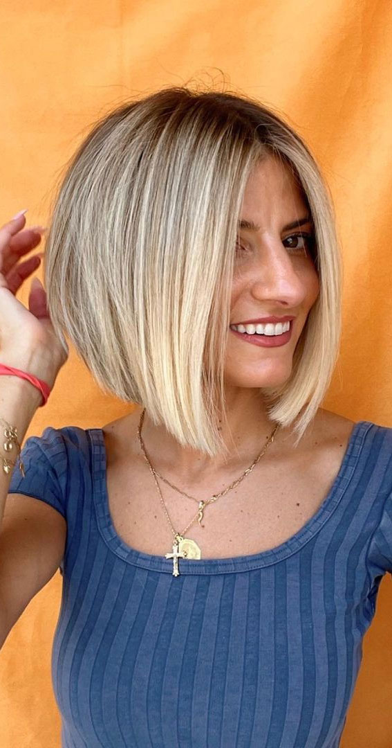 Best Short Haircuts & Hairstyles For Women In 2023 - Tira