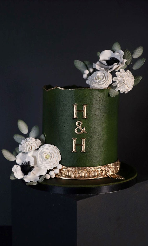 40 Beautiful Wedding Cake Trends 2023 : Green & Gold Cake