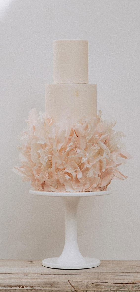 40 Beautiful Wedding Cake Trends 2023 : Delicate, ethereal, elegant
