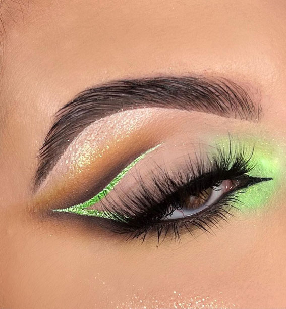 40+ Trendy Eyeshadow Looks : A Touch of Neon Green
