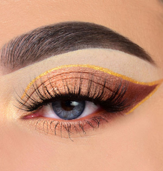 40+ Trendy Eyeshadow Looks : Brown Eyeshadow + Gold Liner