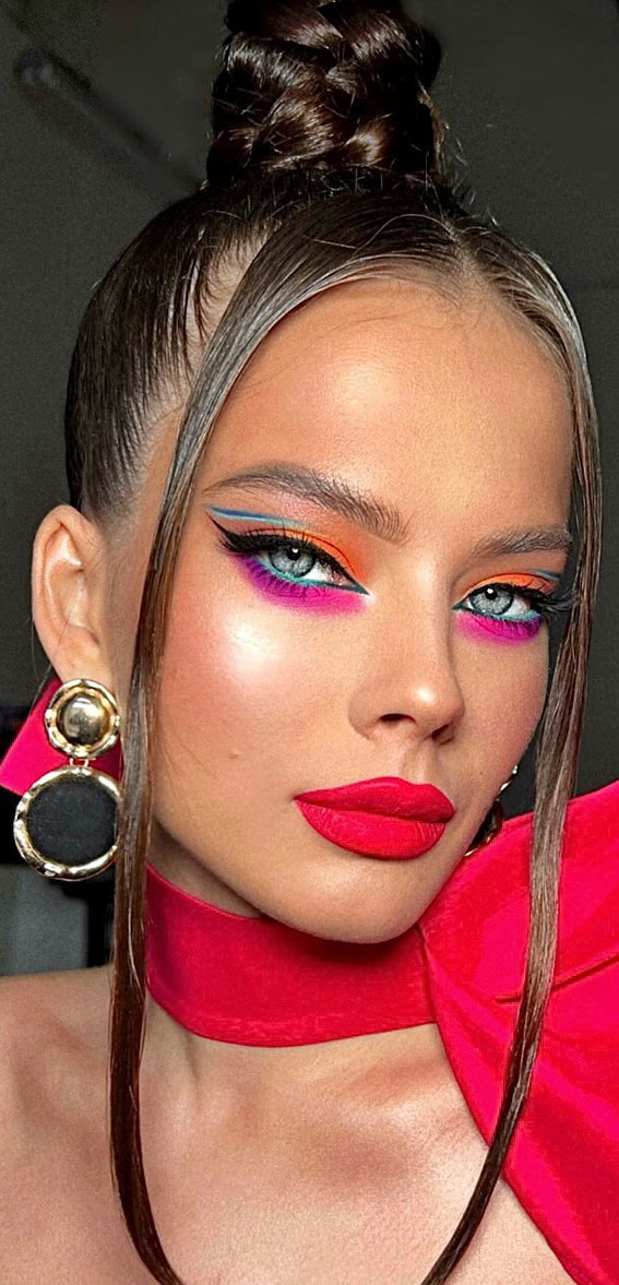 40+ Trendy Eyeshadow Looks : Hot Pink + Colourful Graphic Liner