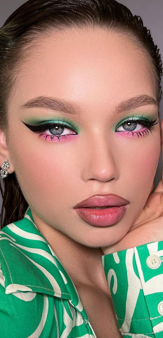 40+ Trendy Eyeshadow Looks : Green + Pink Eyeshadow