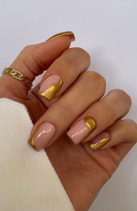 50+ Pretty Spring Colour Nail Ideas & Designs : Melting Gold Short Nails
