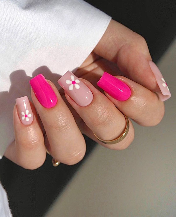 50+ Pretty Spring Colour Nail Ideas & Designs : Pink Nails with Daisy