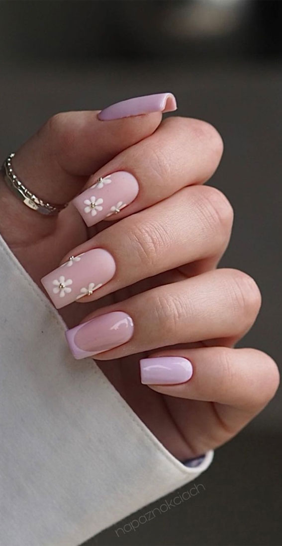 50+ Pretty Spring Colour Nail Ideas & Designs : Subtle French Tips + Flower Nails