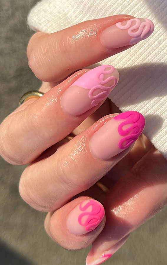 50+ Pretty Spring Colour Nail Ideas & Designs : Wiggle Gradient Pink Tips