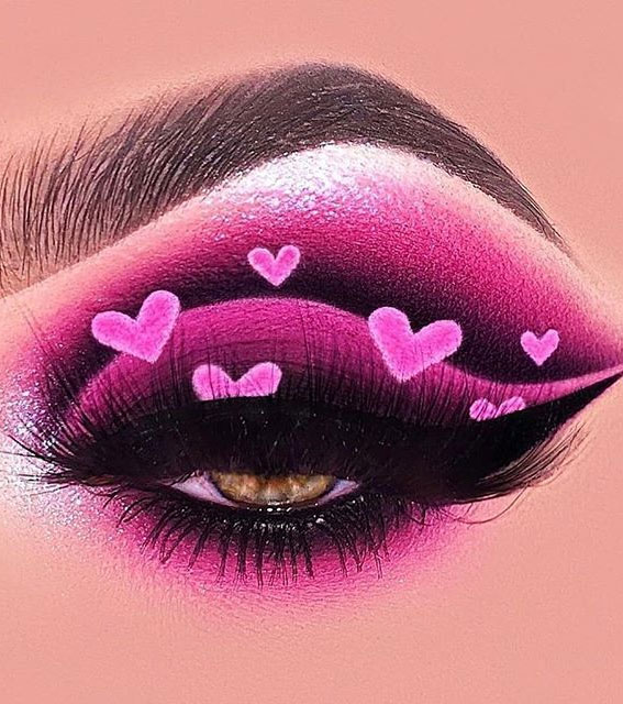 20 Valentine’s day Makeup Ideas 2023 : Black and Magenta Eye Makeup Look